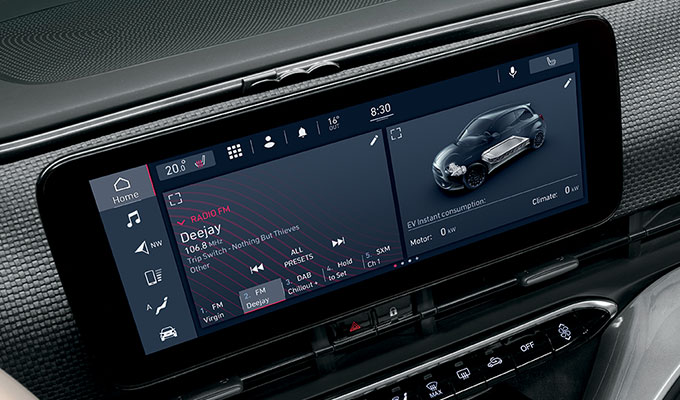 Nouveau système d’infotainment 10,25" avec navigation