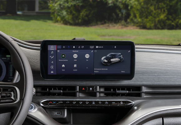 SYSTÈME D'INFOTAINMENT 10,25" AVEC NAVIGATION 