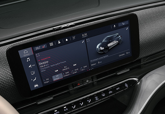 SYSTÈME D'INFOTAINMENT 10,25" AVEC NAVIGATION 